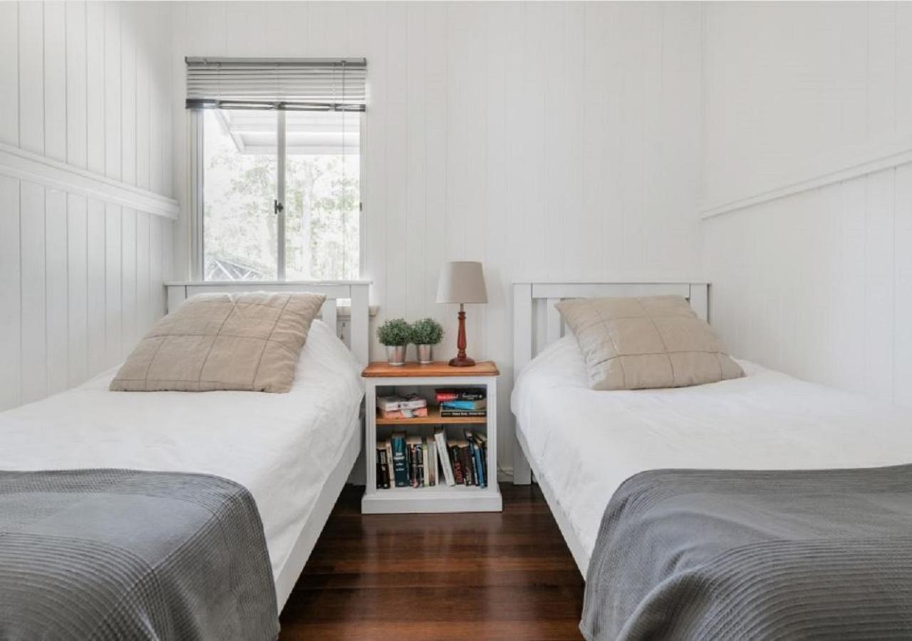 Lake Weyba Noosa Lodge & Kangaroos เพเรเจียนบีช ภายนอก รูปภาพ