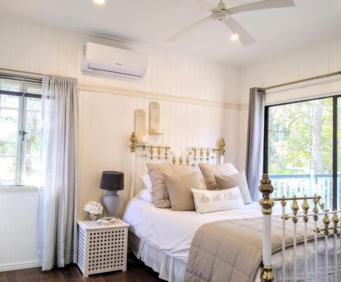 Lake Weyba Noosa Lodge & Kangaroos เพเรเจียนบีช ภายนอก รูปภาพ